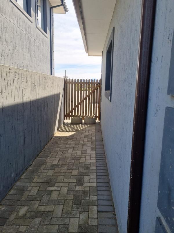 To Let 3 Bedroom Property for Rent in Dana Bay Western Cape